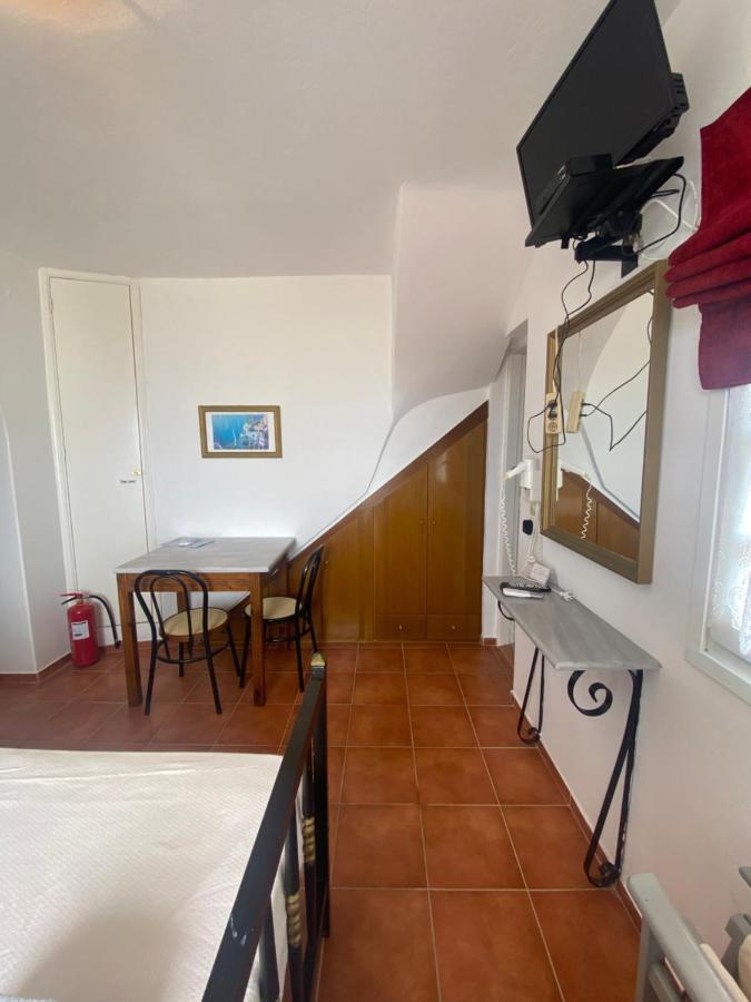 Aeolos Apartments Akrotírion Dış mekan fotoğraf